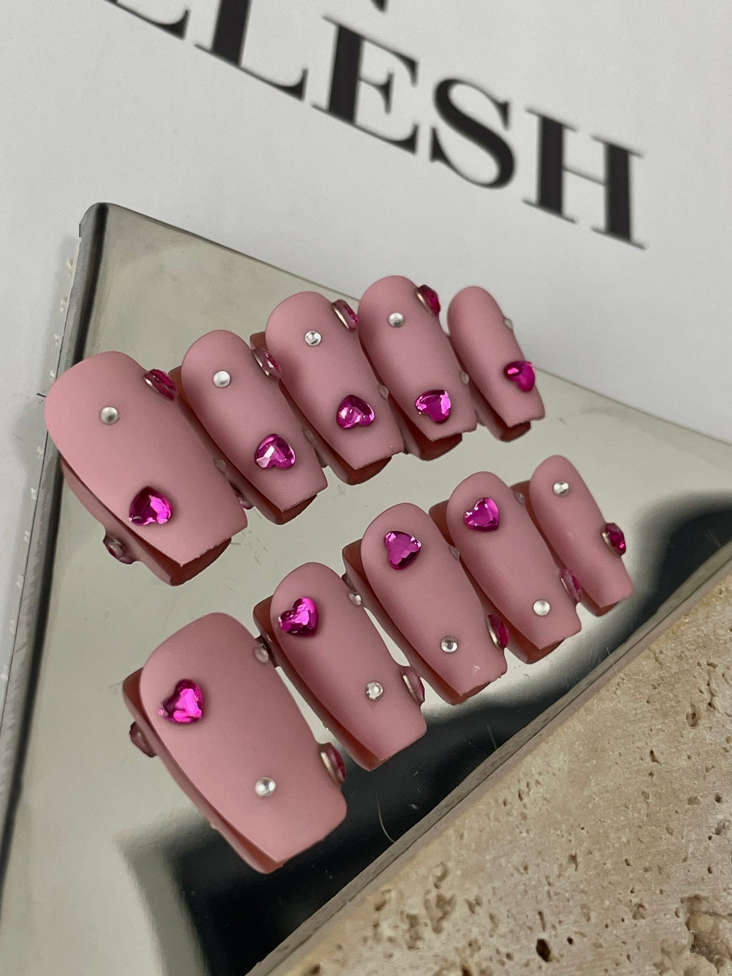 Minimalist Pink Nail Rhinestone - Elegant and Sparkling Nail Art Decoration